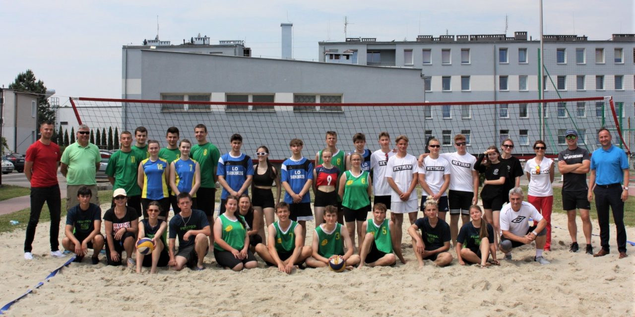 IV Turniej Piłki Siatkowej Plażowej o Puchar Dyrektora ZS 3 „Budowlanka”