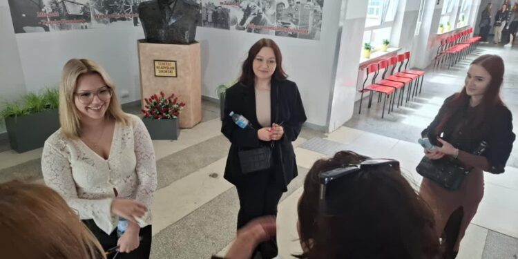 Pozytywne nastroje po egzaminie maturalnym z języka polskiego