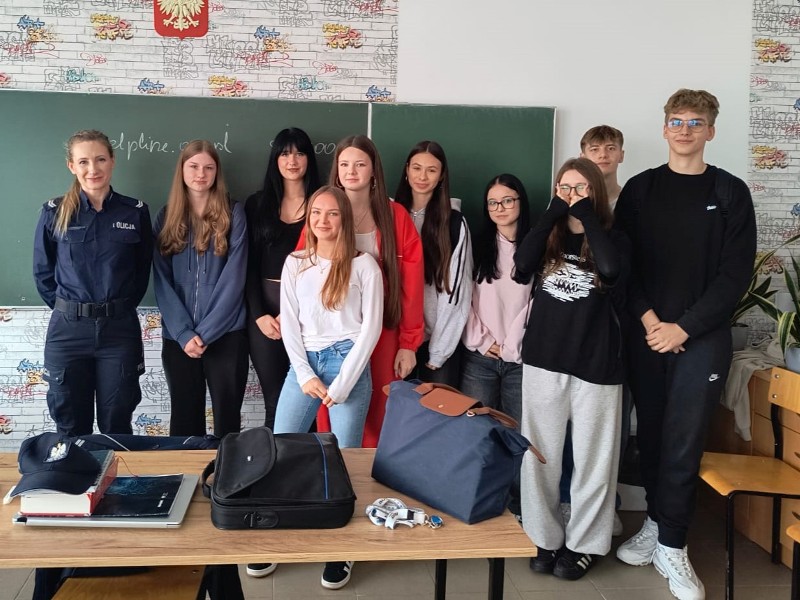 Ważne zajęcia z funkcjonariuszami Komendy Miejskiej Policji w Tarnobrzegu