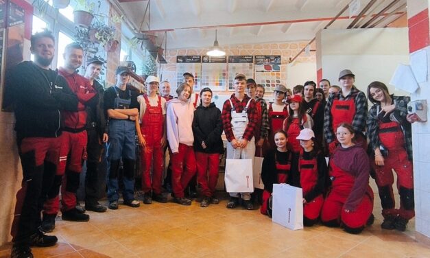 Zajęcia praktyczne uczniów klas 2TAS oraz 3TR1