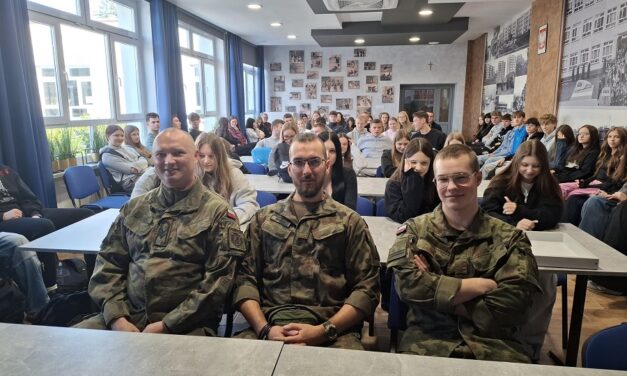 🪖”Edukacja z wojskiem”