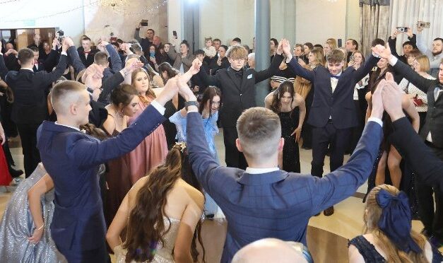 Niezapomniana studniówka 2026 Zespołu Szkół nr 3 „Budowlanka” w Tarnobrzegu. Wspaniały bal maturzystów w Rezydencji Leśnej w Piasecznie