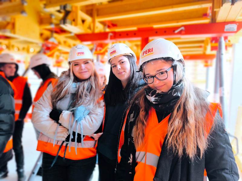 👷Firma PERI w Płochocinie