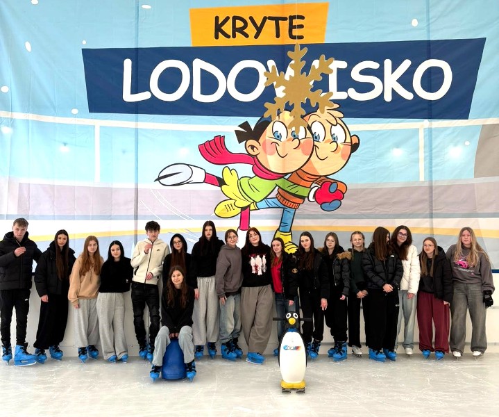 ⛸️1TA (Aranżacja wnętrz) na lekcji wychowania fizycznego