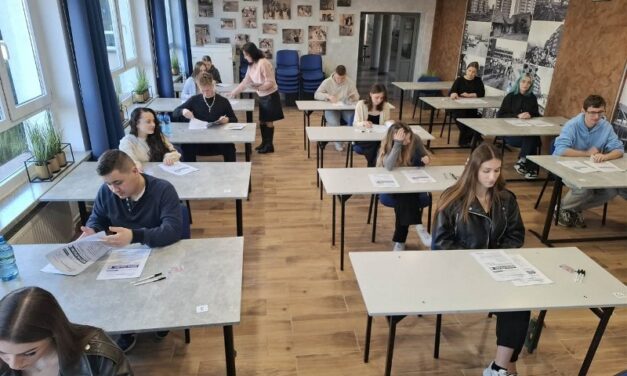 Próbna matura 2026 z języka polskiego. Tak było w Budowlance