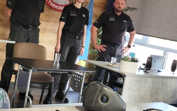 👮Funkcjonariusze służby więziennej z Oddziału Zewnętrznego w Chmielowie