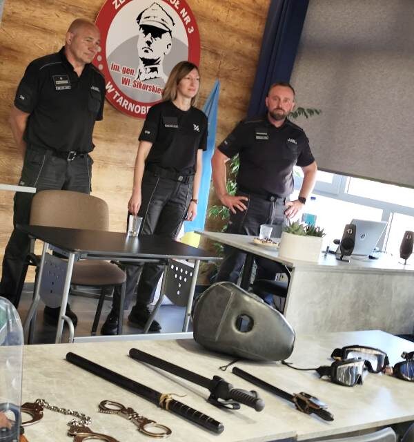👮Funkcjonariusze służby więziennej z Oddziału Zewnętrznego w Chmielowie