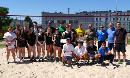 🏐🎉Turniej piłki siatkowej plażowej.